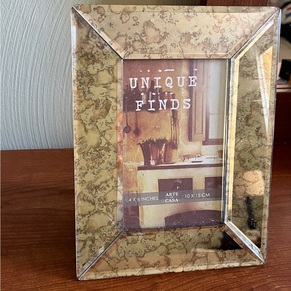 Unique Finds Picture Frame - Picture 4 of 9